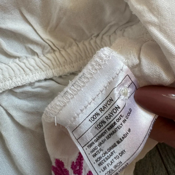 Ariat Embroidered Floral Top - Picture 6 of 6